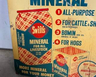 MEASURES 23 1/2 X 30