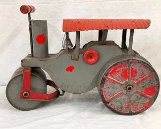 CLOSEUP VIEW OTHERSIDE