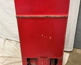 CLOSEUP OTHERSIDE VIEW