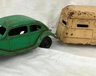 CLOSEUP VIEW OTHERSIDE