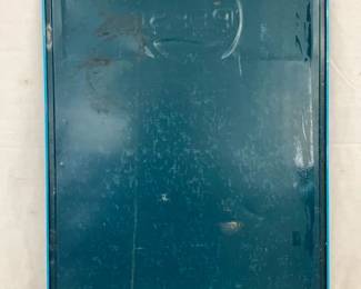 CLOSEUP VIEW OTHERSIDE