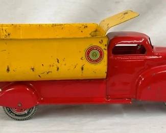 CLOSEUP VIEW OTHERSIDE