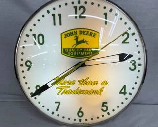 15IN. JOHN DEERE LIGHTED CLOCK