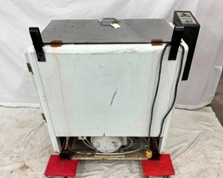 CLOSEUP OTHERSIDE VIEW