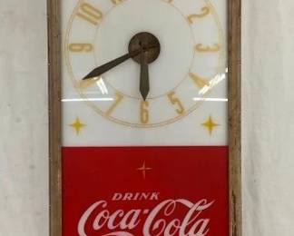 NICE BOWLING ALLEY COKE KAY CLOCK