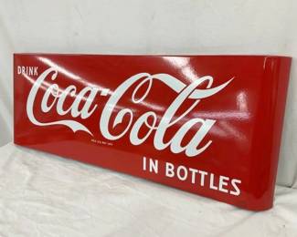 DOES HAVE SMALL TOUCHUP