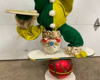 SHOE DISPLAY MEASURES 4 1/2