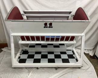 CLOSEUP VIEW BACKSIDE