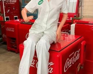 SPRITE/COKE SODA STORE MANNEQUIN