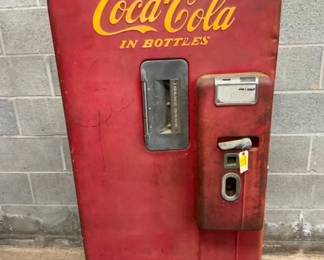 EMB. VENDO 39 COCA-COLA VENDING MACHINE 