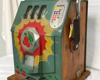 CLOSEUP VIEW SLOT MACHINE