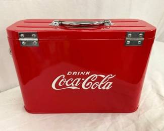 CLOSEUP VIEW OTHERSIDE