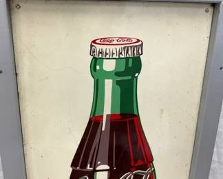 CLOSEUP W/ BOTTLE 14X32