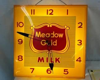 16IN LIGHTUP LEXON MEADOW GOLD CLOCK