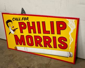 MEASURES  41 1/2 X 23 