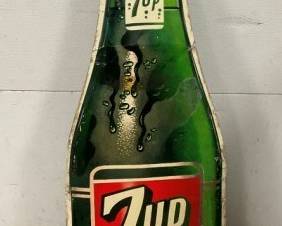 SST DIE CUT 7-UP BOTTLE SIGN