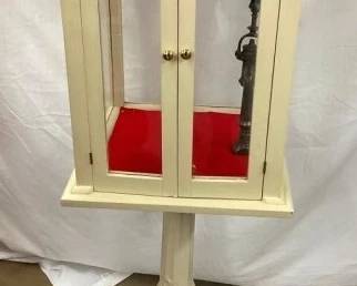 CLOSEUP VIEW BACKSIDE