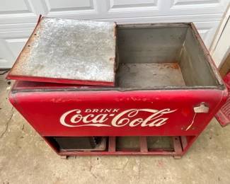 INSIDE VIEW W/LIFT TOP 