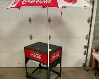 OTHERSIDE GLASCOCK CHEST W/UMBRELLA