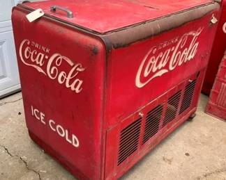 CLOSE UP VIEW  MASTER ELECTRIC COOLER 