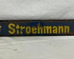 CLOSEUP VIEW OTHERSIDE