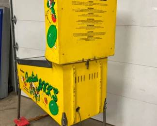 CLOSEUP VIEW OTHERSIDE