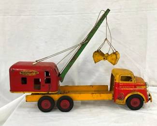 CLOSEUP VIEW OTHERSIDE