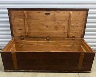 Vtg. Universal Cabinet Co. Chicago Cedar Chest - $160. -This item is off-site in Willow Springs. Please contact Eric at 708-218-4242 for further information.   PLEASE NOTE - THE OFFSITE ITEMS WILL NOT BE SUBJECT TO ESTATE SALE DISCOUNTING. THANK YOU.