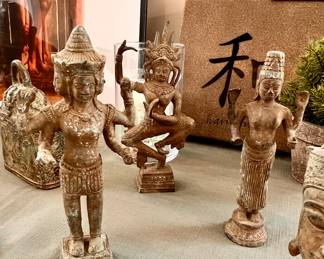 Decorative Khmer sculptures  