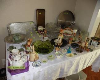 Nippon Child's Tea Set, Hummels & Serving Pieces