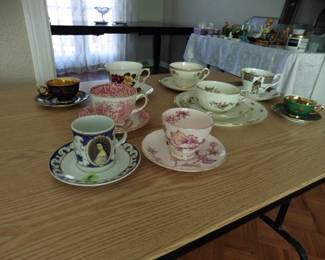 Tea Cups (English & German)