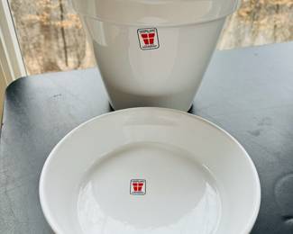 Grønland Egernsund, Denmark planter w/ saucer, Never Used