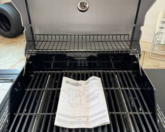 Never Used Char-Broil Performance grill