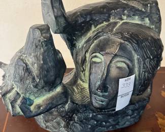 Alvar Statue