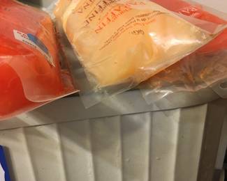 Therabath II Professional Parafin Machine with paraffin from a professional Beauty Shop!  Excellent and works perfectly!