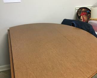 Tell City hard Rock Maple Drop-leaf Table and 6 chairs!  RARE FIND!  In great condition!  Both side leaves drop down, so the size of this table is very versatile.