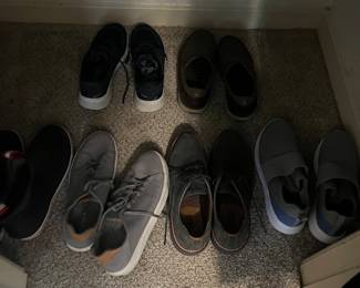 Size 10 shoes $10 pair