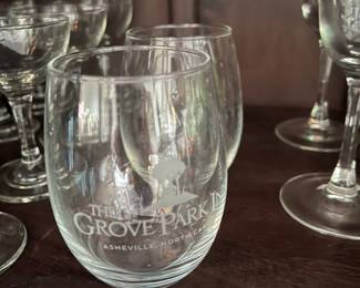 Pair stemless wine glasses