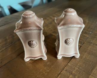 Juliska Thread and Berry Salt and Pepper shakersCappuccino
