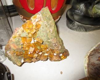 Tons of crystals, rocks, geodes and more