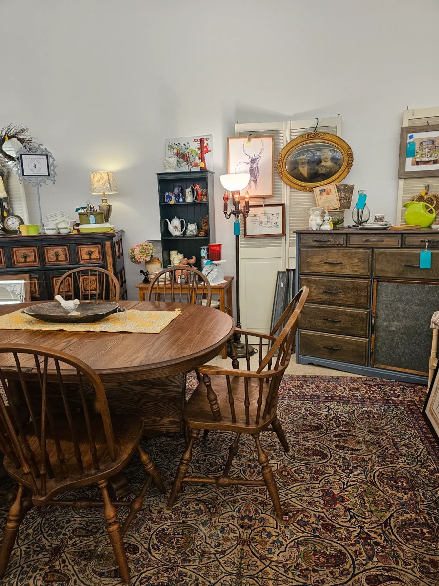 Warehouse Wednesday and Junkin'Market Days Weekend starts on 3/13/2024