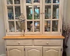 KUOLIN Farmhouse White Wash China Cabinet