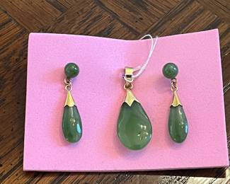 14K jade pendant & earrings