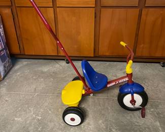 Radio Flyer steer and stroll trike