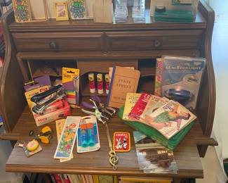 Vintage Ladies Roll Top Desk