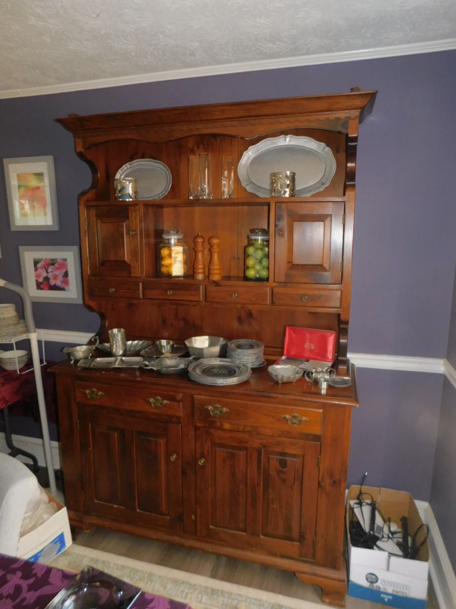 50 OFF SUNDAY Roswell Estate Sale in Martins... starts on 3/14/2024