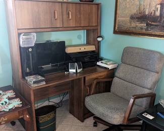 Office desk and chair