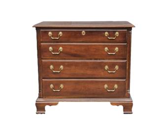 18 - LANE FURNITURE 4 DRAWER DRESSER  31.5H x 34W x 17.5D