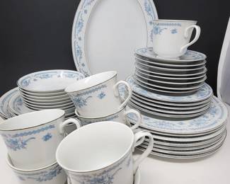 Ekco International Winsford China Set