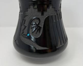 Authentic Hannah Jay Kinucheni Clan Navajo Black Etched Pottery